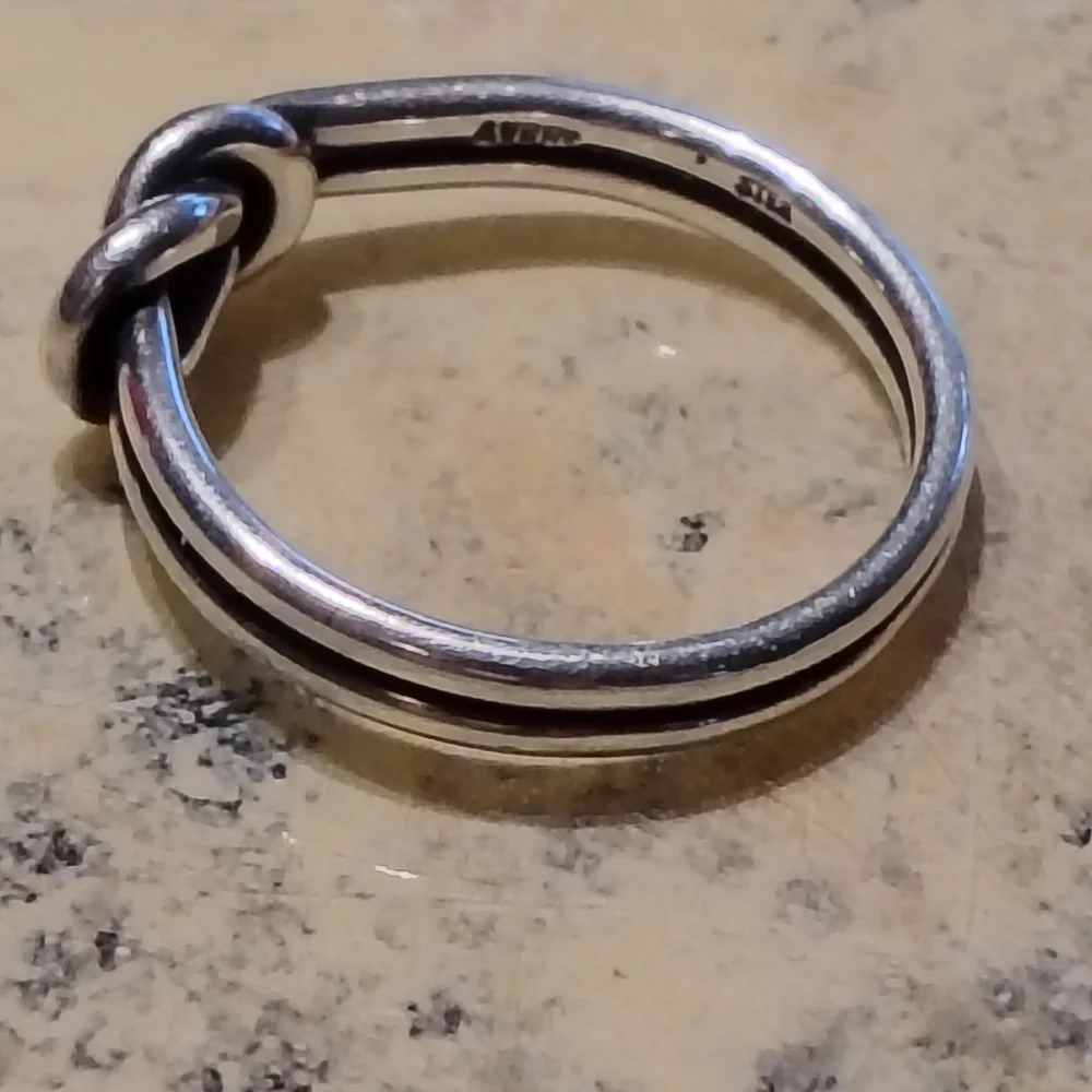 Retired James Avery Lovers Knot Ring - Picture 3 of 4